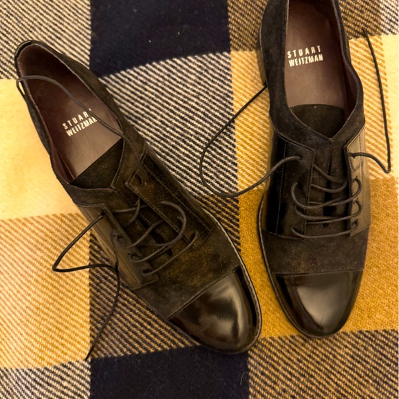 Stuart Weitzman Black Leather & Suede Flats with slight, 1 inch heel. Size 7.5 - Picture 1 of 6